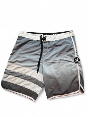 Hurley Men's Gray and White Board Shorts